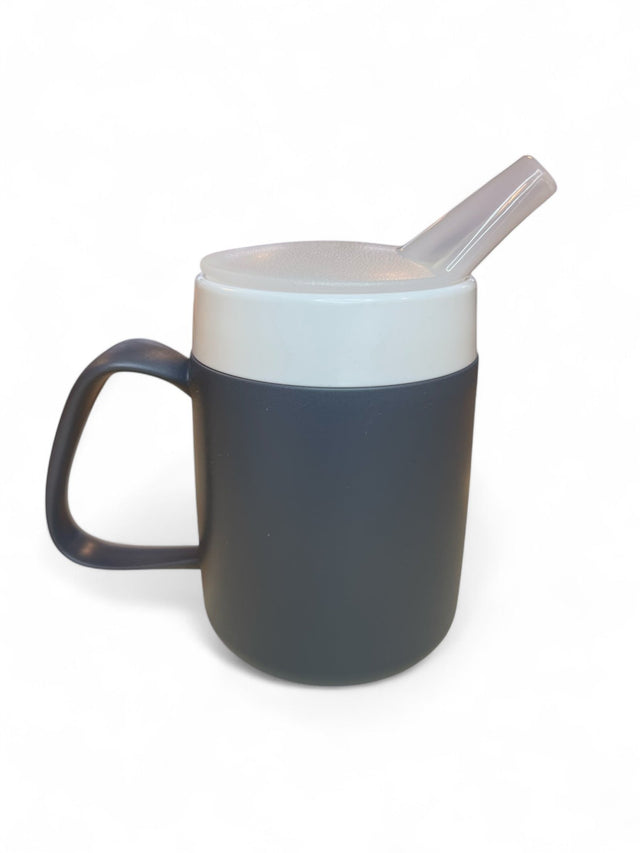 Ergonomisk Drickmugg – 180 ml, Hållbar och Säker för Varma Drycker - Drikkekop med tud - Seniorliving