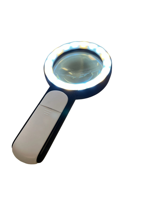Exklusivt förstoringsglas med 30x förstoring, 18 LED - lampor och tre ljuskombinationer - Forstørrelsesglas - Seniorliving