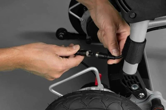 "SplitRider" - Split elektrisk rullstol - Lätt och smidigt. Kan delas upp i 2 delar. Vikbar - Elektrisk rullstol - Seniorliving