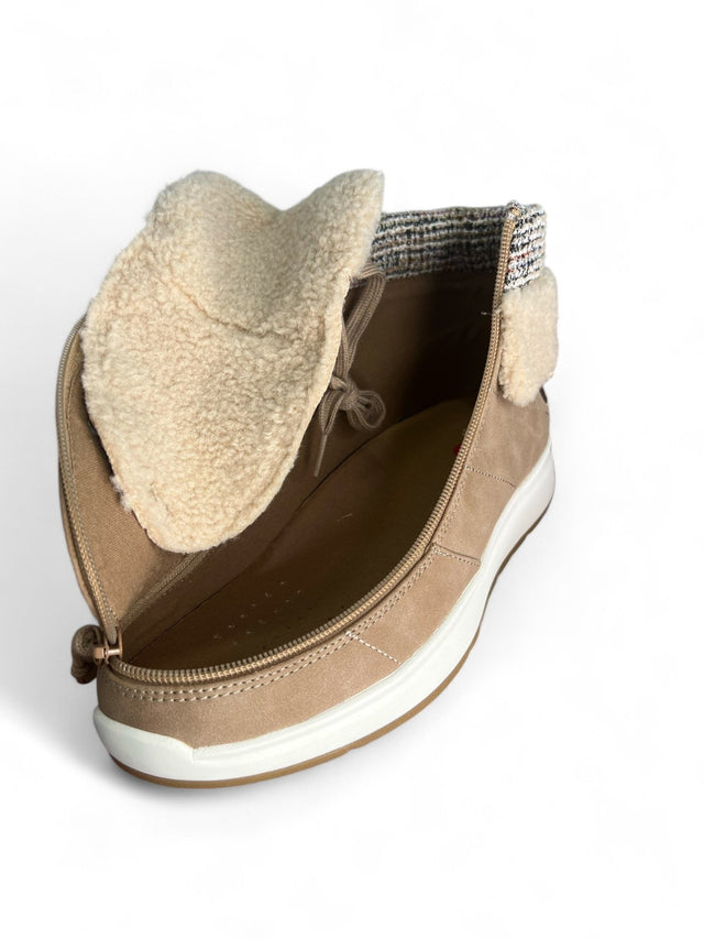 Comfort Cuff Sand – Extra breda dragkedjeskor i mocka för kvinnor. Varm modell. NYHET! - lynlåssko - Seniorliving