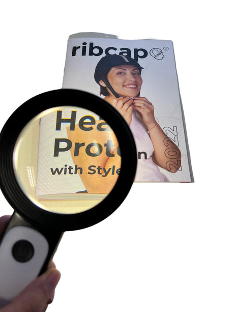 Exklusivt förstoringsglas med 30x förstoring, 18 LED - lampor och tre ljuskombinationer - Forstørrelsesglas - Seniorliving