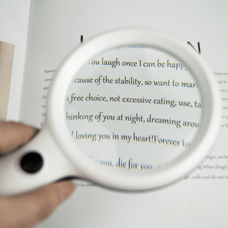 Kraftigt förstoringsglas med 10x förstoring, 18 LED - lampor och tre olika ljuslägen - Forstørrelsesglas - Seniorliving