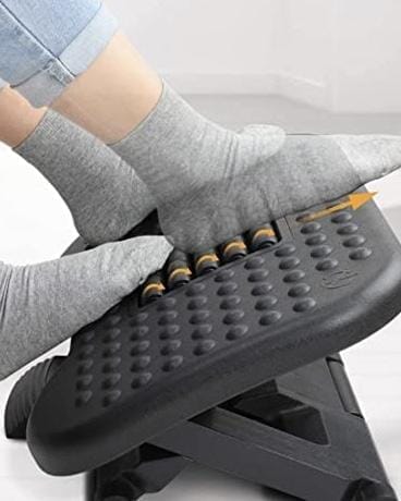 Ergonomiskt fotstöd med massagerulle - med lätt justerbara vinklar. 44 x 33 cm - Fotstöd - Seniorliving