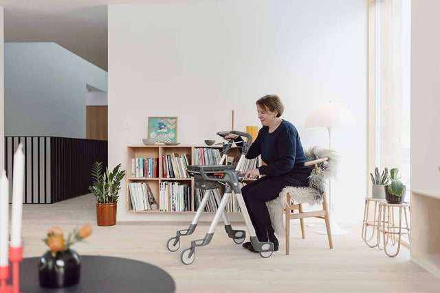 "HESTIA" inomhusvagn. Smart, stabil och hopfällbar. Lyxmodell. NY - Inomhusvandrare - Seniorliving