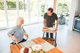 Inomhusrullator PAGE, Saljol - REN LYX - Inomhusvandrare - Seniorliving