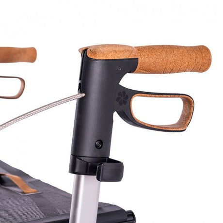 Lyx" kolfiberrollator - unik tysk design och ultralätt rollator. - Utomhusvandrare - Seniorliving