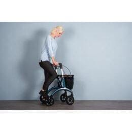 Lyx" kolfiberrollator - unik tysk design och ultralätt rollator. - Utomhusvandrare - Seniorliving