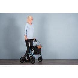 Lyx" kolfiberrollator - unik tysk design och ultralätt rollator. - Utomhusvandrare - Seniorliving