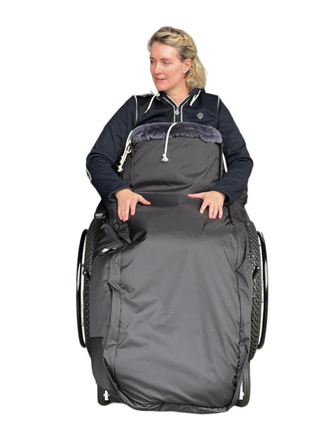 Lyxig rullstolsväska - Genomgående äkta lammskinn. Dragkedja hela vägen runt. - rullstolsväskor - Seniorliving