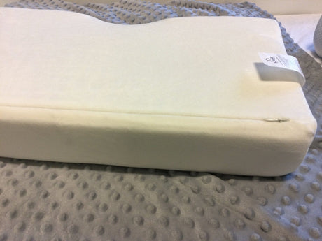 Tryckavlastande och mjuk kudde i memory foam - bra axelfrihet (50 x 30) - Kudde - Seniorliving