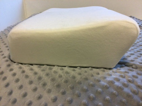 Tryckavlastande och mjuk kudde i memory foam - bra axelfrihet (50 x 30) - Kudde - Seniorliving