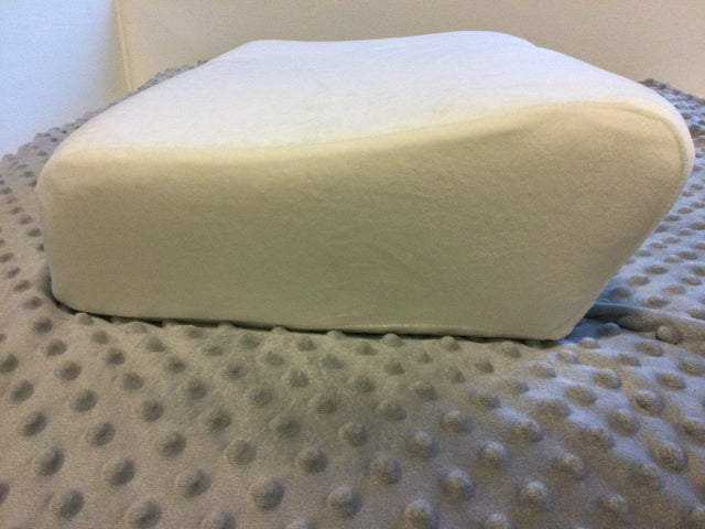 Tryckavlastande och mjuk kudde i memory foam - bra axelfrihet (50 x 30) - Kudde - Seniorliving